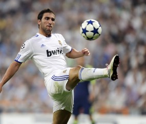 开云在线直播-哈利伯顿的爆发之夜，篮网与深圳队的跨洋巅峰对决