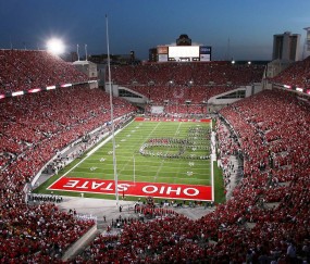 开云世界杯2026-国王鏖战湖人，克莱点燃赛场，一场注定载入史册的经典对决