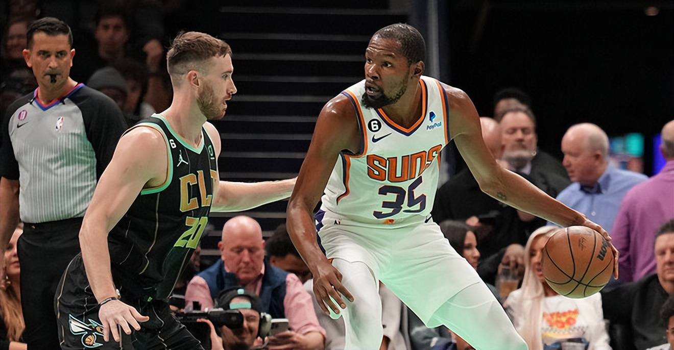 尼日利亚男篮强势阿根廷男篮，艾顿送出助攻