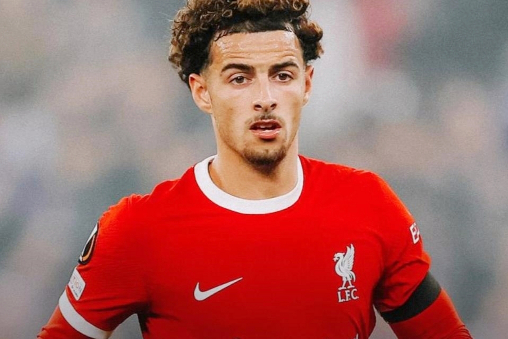 尼斯客场逼平拉夫尔,保持近期不败势头 尼斯客场逼平拉夫尔,保持近期不败势头