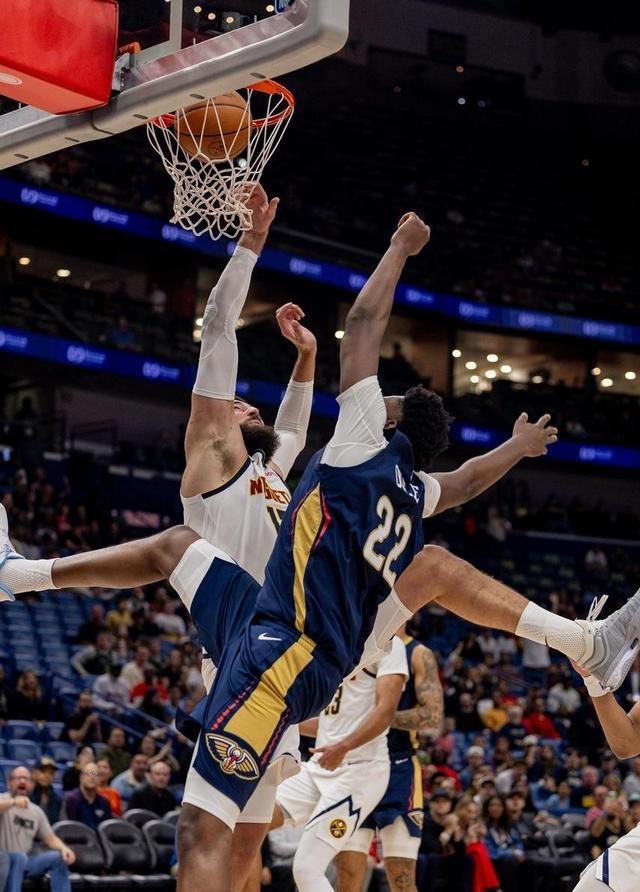 尼克斯完胜鹈鹕,约基奇扛起全队 尼克斯完胜鹈鹕,约基奇扛起全队