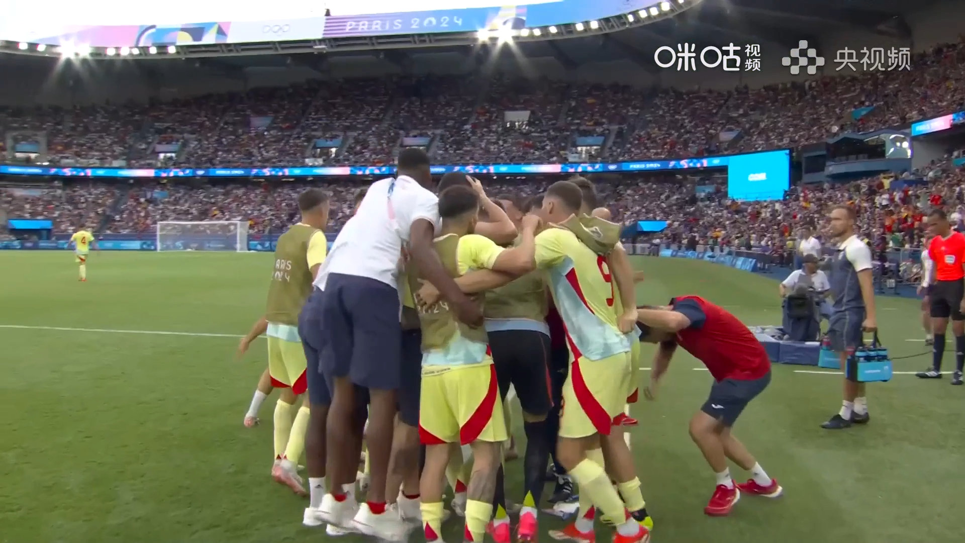 欧洲足球大赛继续升温,球队实力角逐 欧洲足球大赛继续升温,球队实力角逐