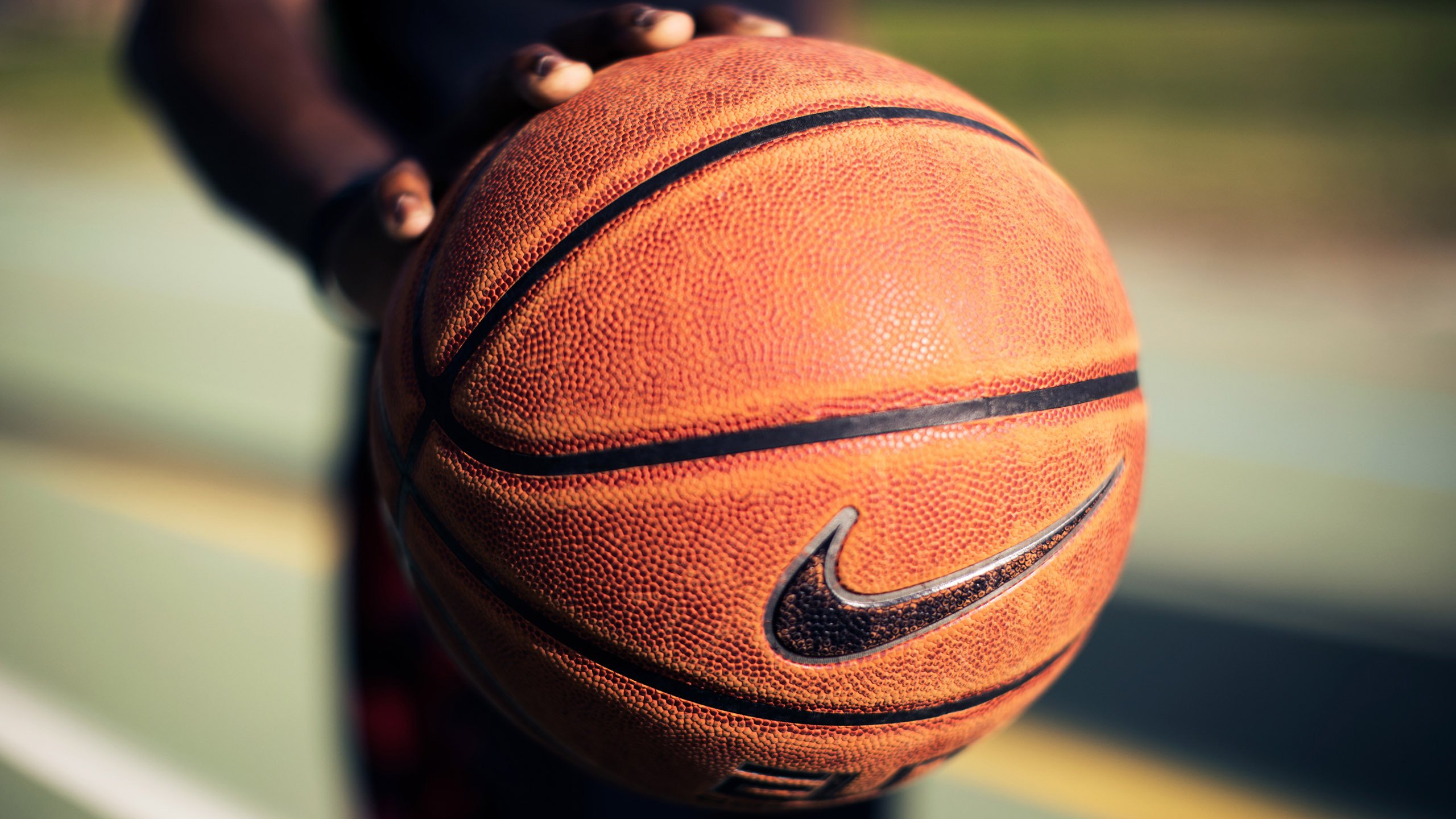 南北极撞,深圳队用CBA的盾,碾碎NBA的牛—麦科勒姆的30分之夜,刷新了篮球的世界观